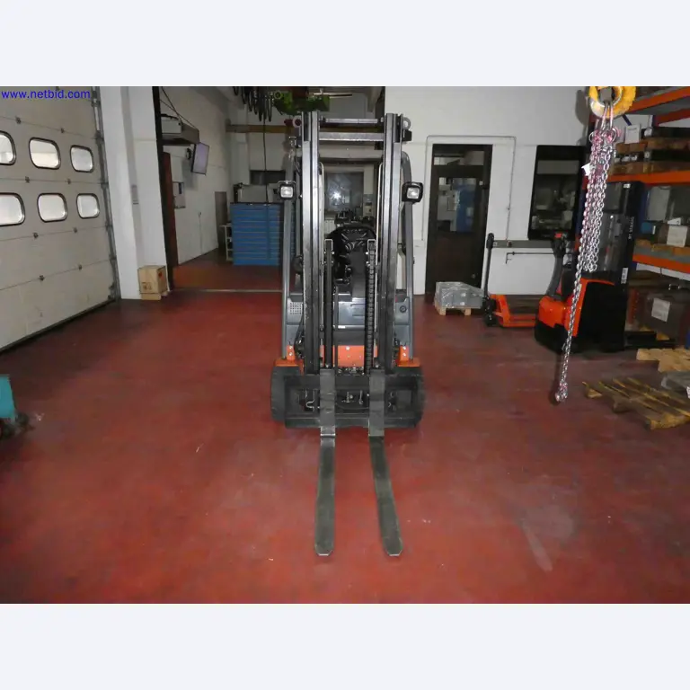 Machines for the production of precise metal components using CNC turning and CNC milling-3