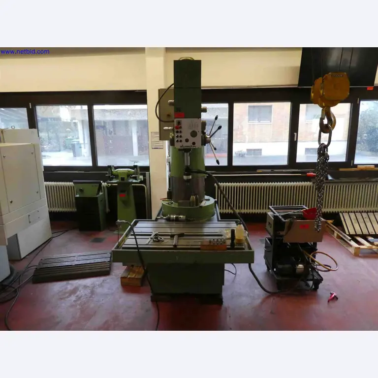 Stroji za izdelavo natančnih kovinskih komponent s CNC struženjem in CNC rezkanjem-1