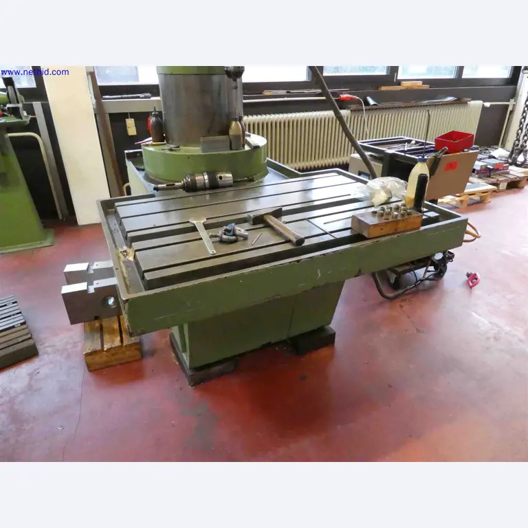 Stroji za izdelavo natančnih kovinskih komponent s CNC struženjem in CNC rezkanjem-3