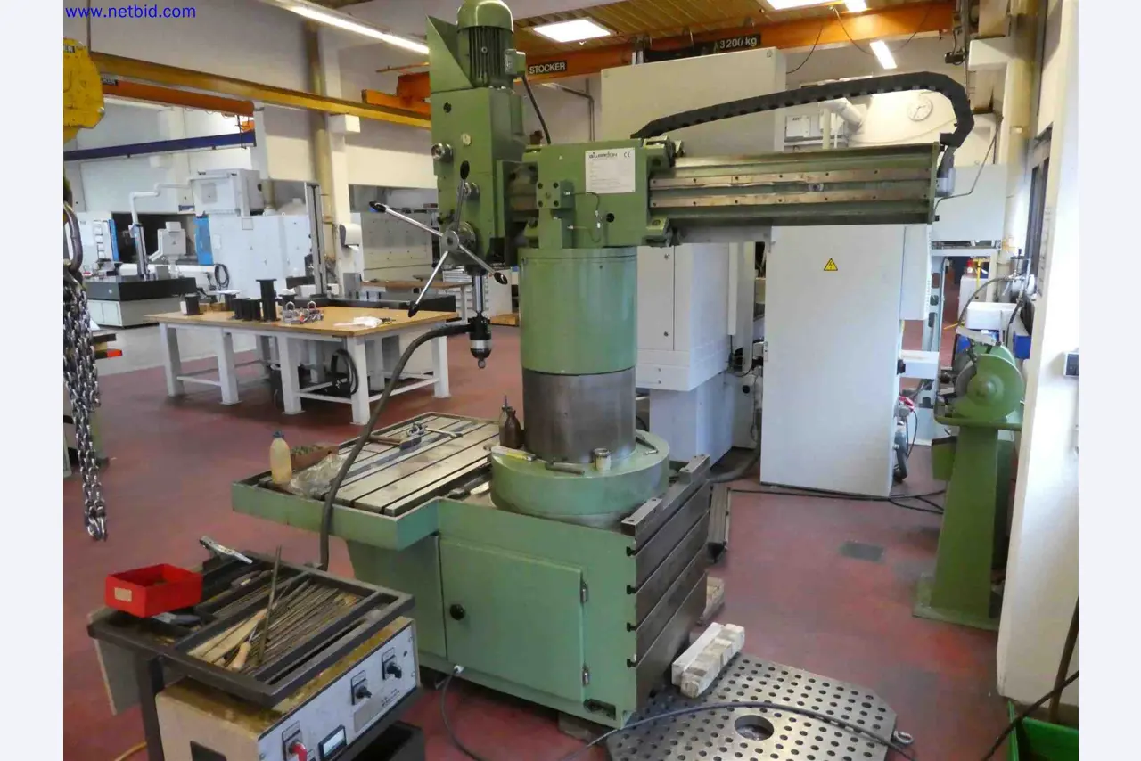 Stroji za izdelavo natančnih kovinskih komponent s CNC struženjem in CNC rezkanjem-4