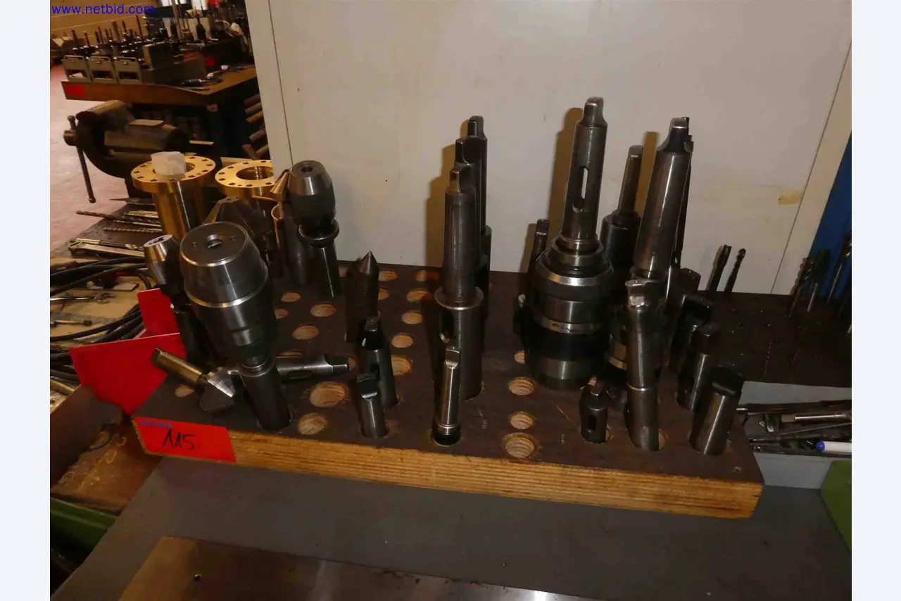 Stroji za izdelavo natančnih kovinskih komponent s CNC struženjem in CNC rezkanjem-8