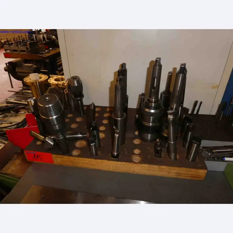 Stroji za izdelavo natančnih kovinskih komponent s CNC struženjem in CNC rezkanjem-8