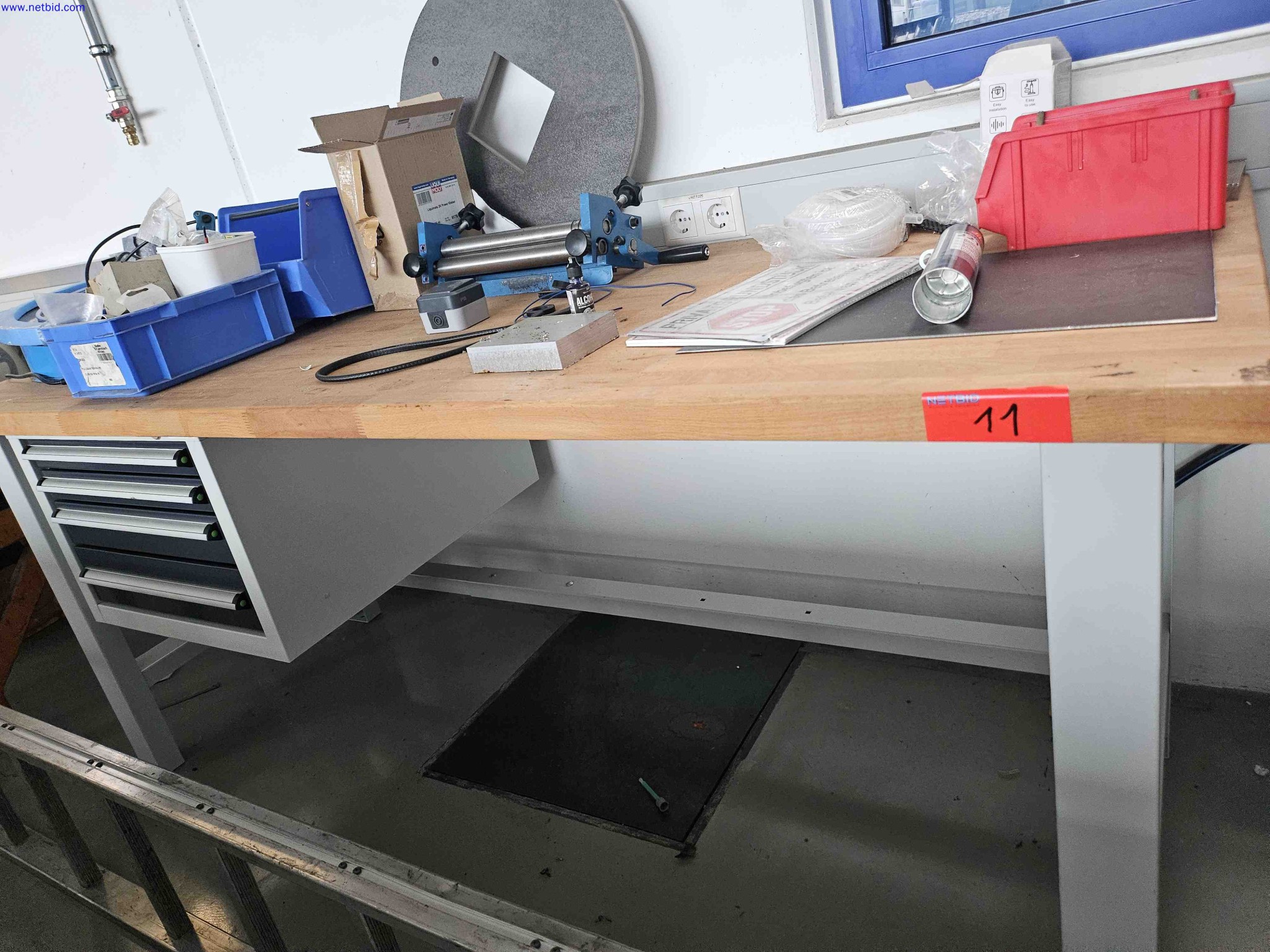 Machines for the production of precise metal components using CNC turning and CNC milling-1