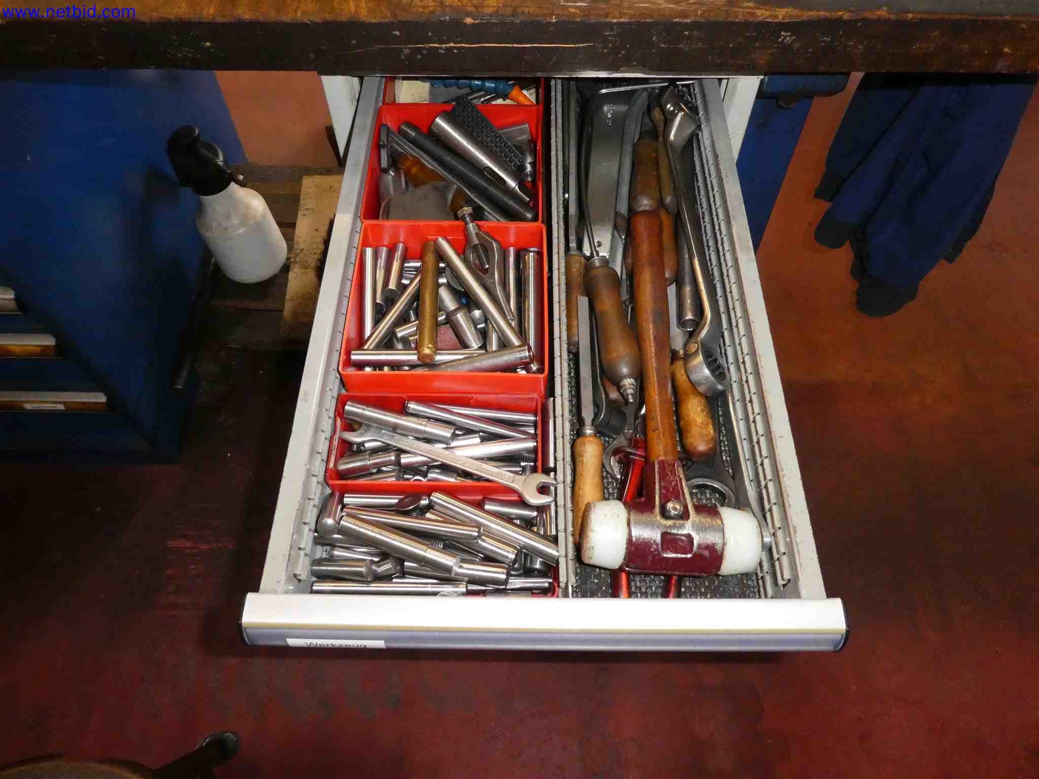 Machines for the production of precise metal components using CNC turning and CNC milling-17