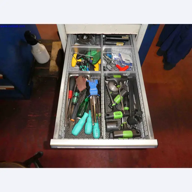 Machines for the production of precise metal components using CNC turning and CNC milling-18