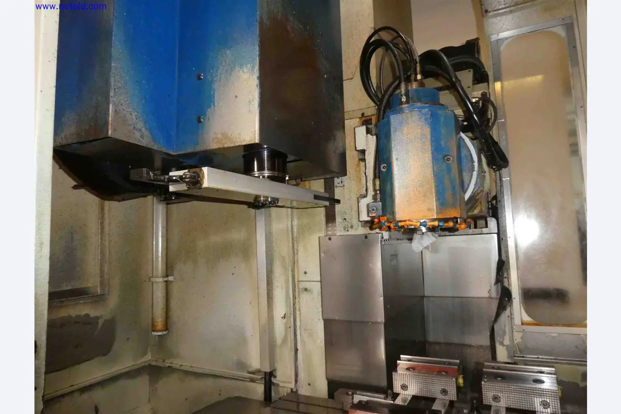 Machines for the production of precise metal components using CNC turning and CNC milling-3