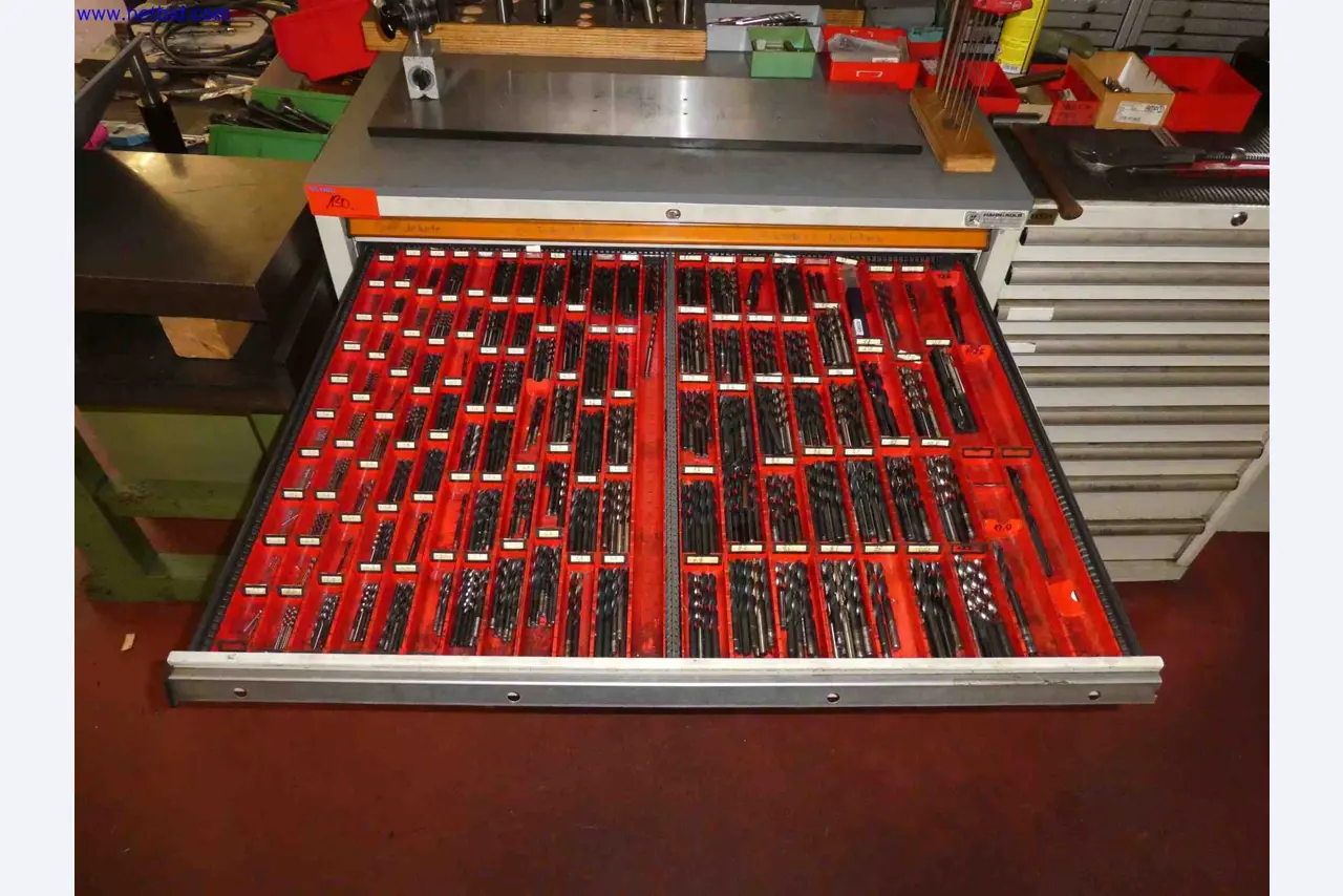 Machines for the production of precise metal components using CNC turning and CNC milling-19