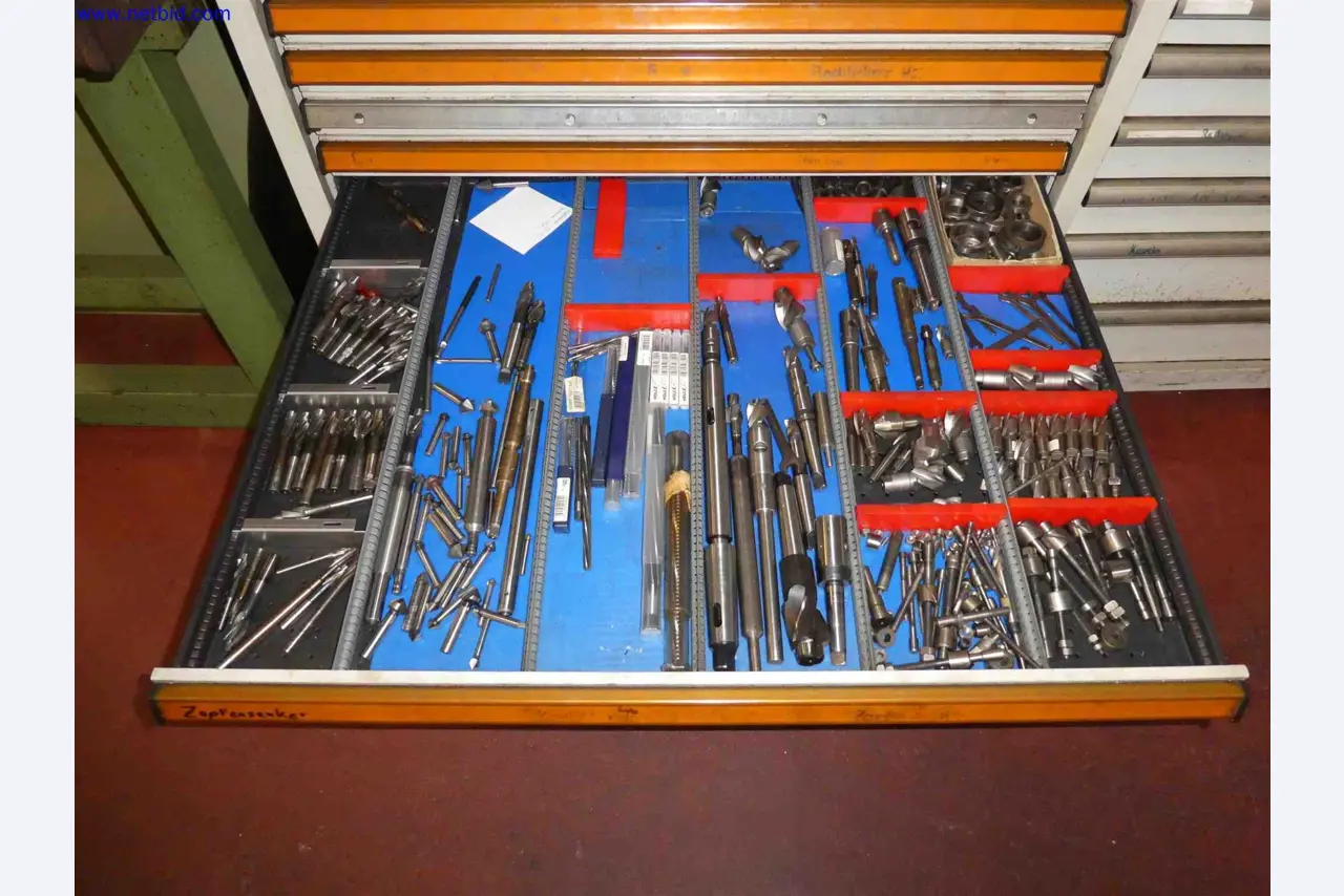 Machines for the production of precise metal components using CNC turning and CNC milling-26