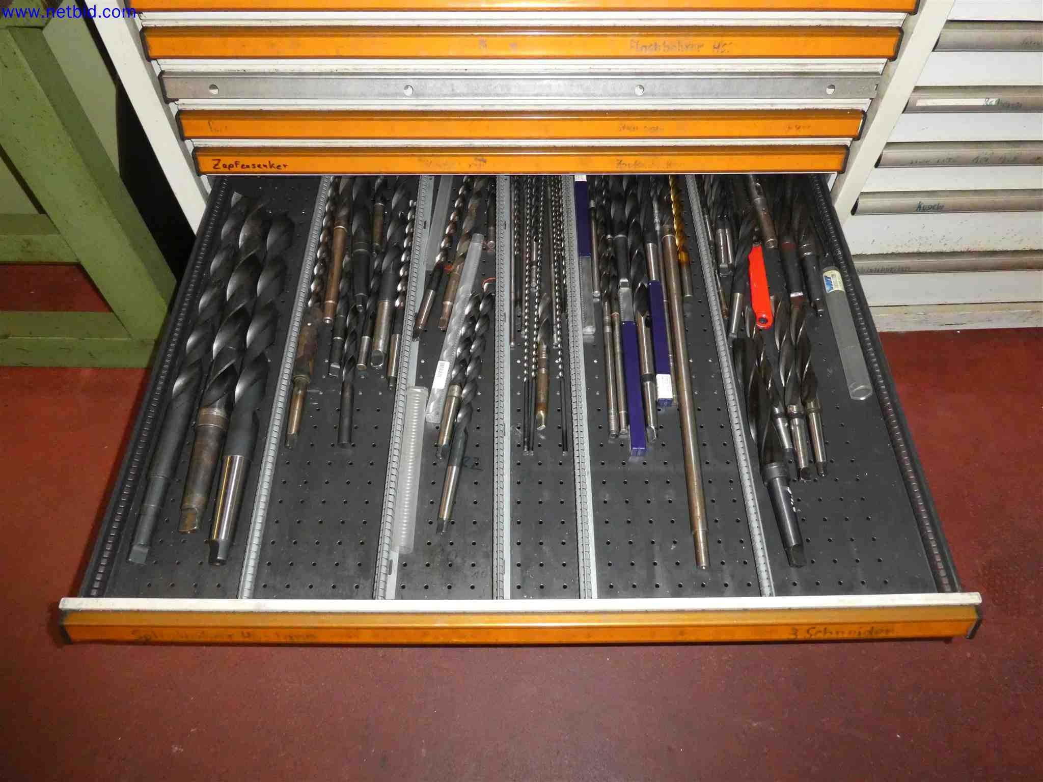 Machines for the production of precise metal components using CNC turning and CNC milling-27