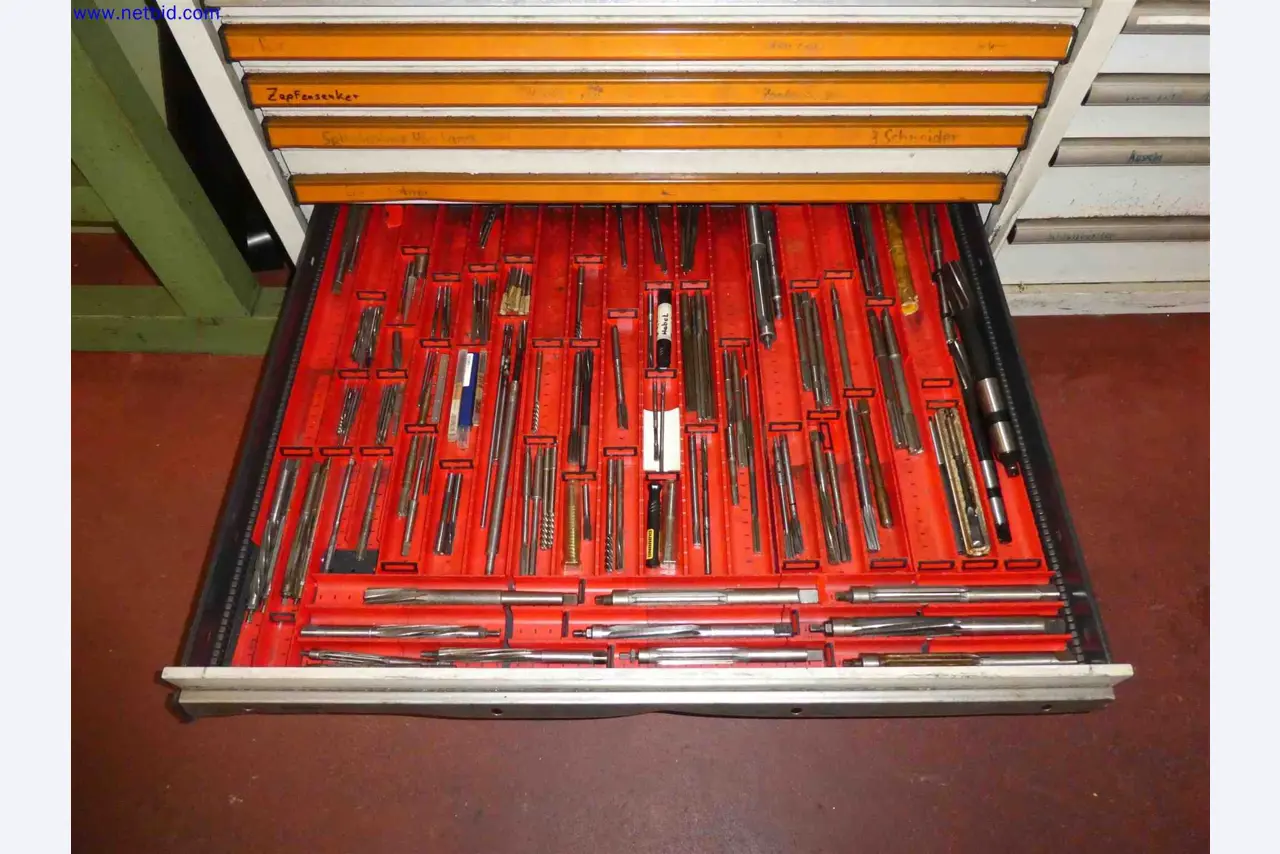 Machines for the production of precise metal components using CNC turning and CNC milling-29