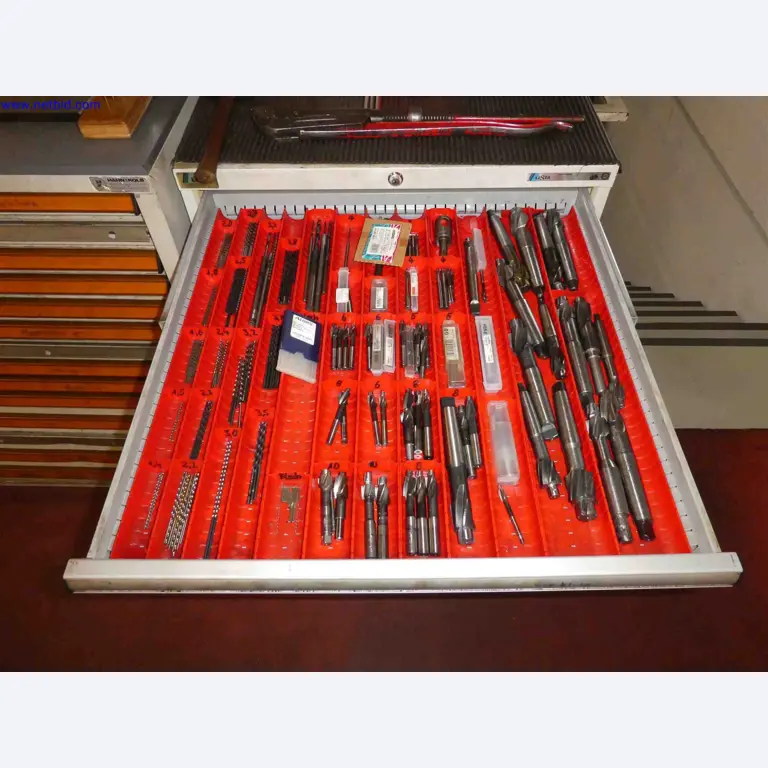 Machines for the production of precise metal components using CNC turning and CNC milling-33