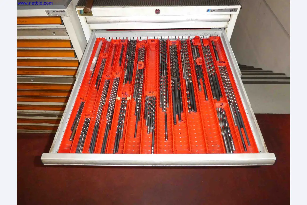 Machines for the production of precise metal components using CNC turning and CNC milling-34