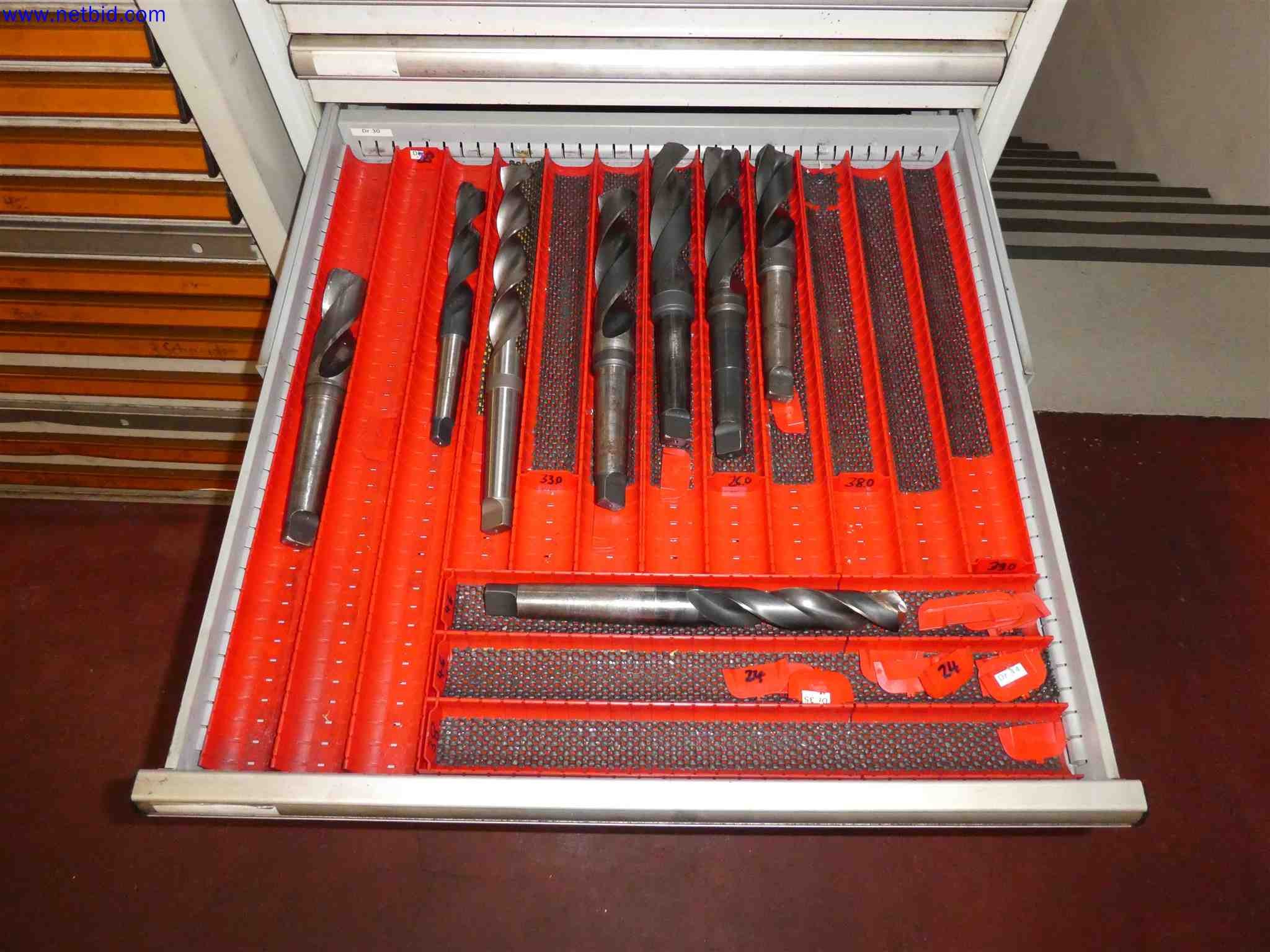 Machines for the production of precise metal components using CNC turning and CNC milling-36