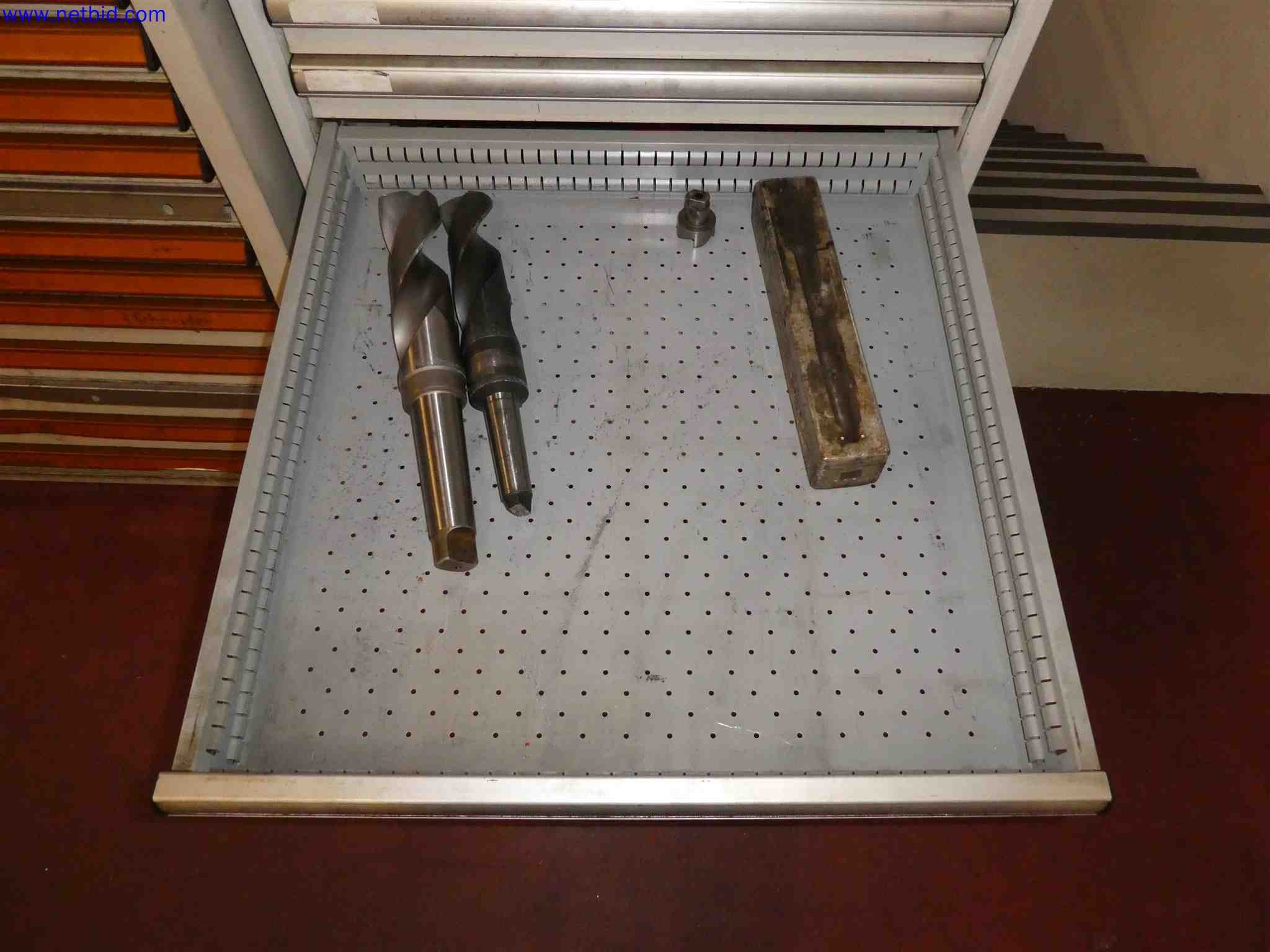 Machines for the production of precise metal components using CNC turning and CNC milling-37