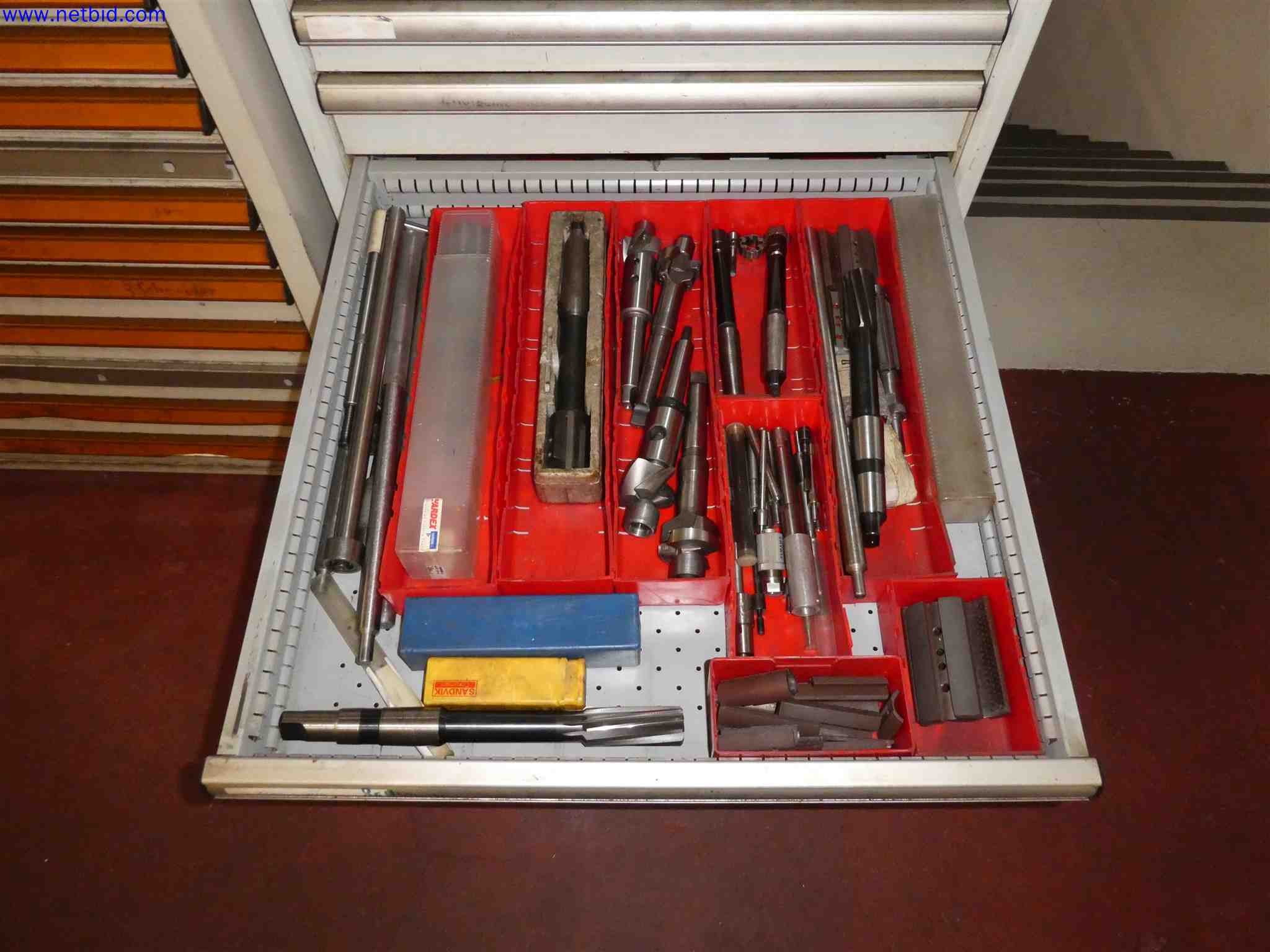 Machines for the production of precise metal components using CNC turning and CNC milling-38