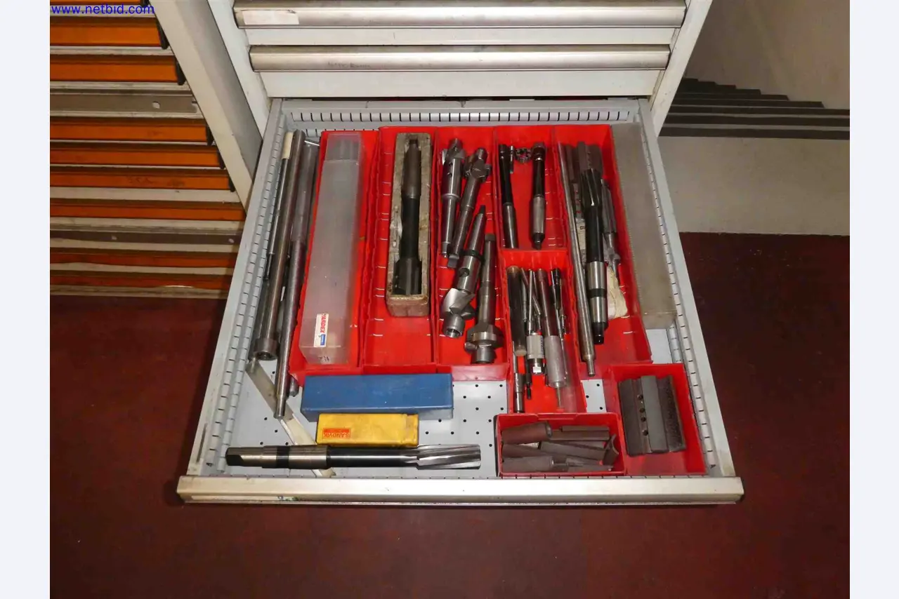 Machines for the production of precise metal components using CNC turning and CNC milling-38