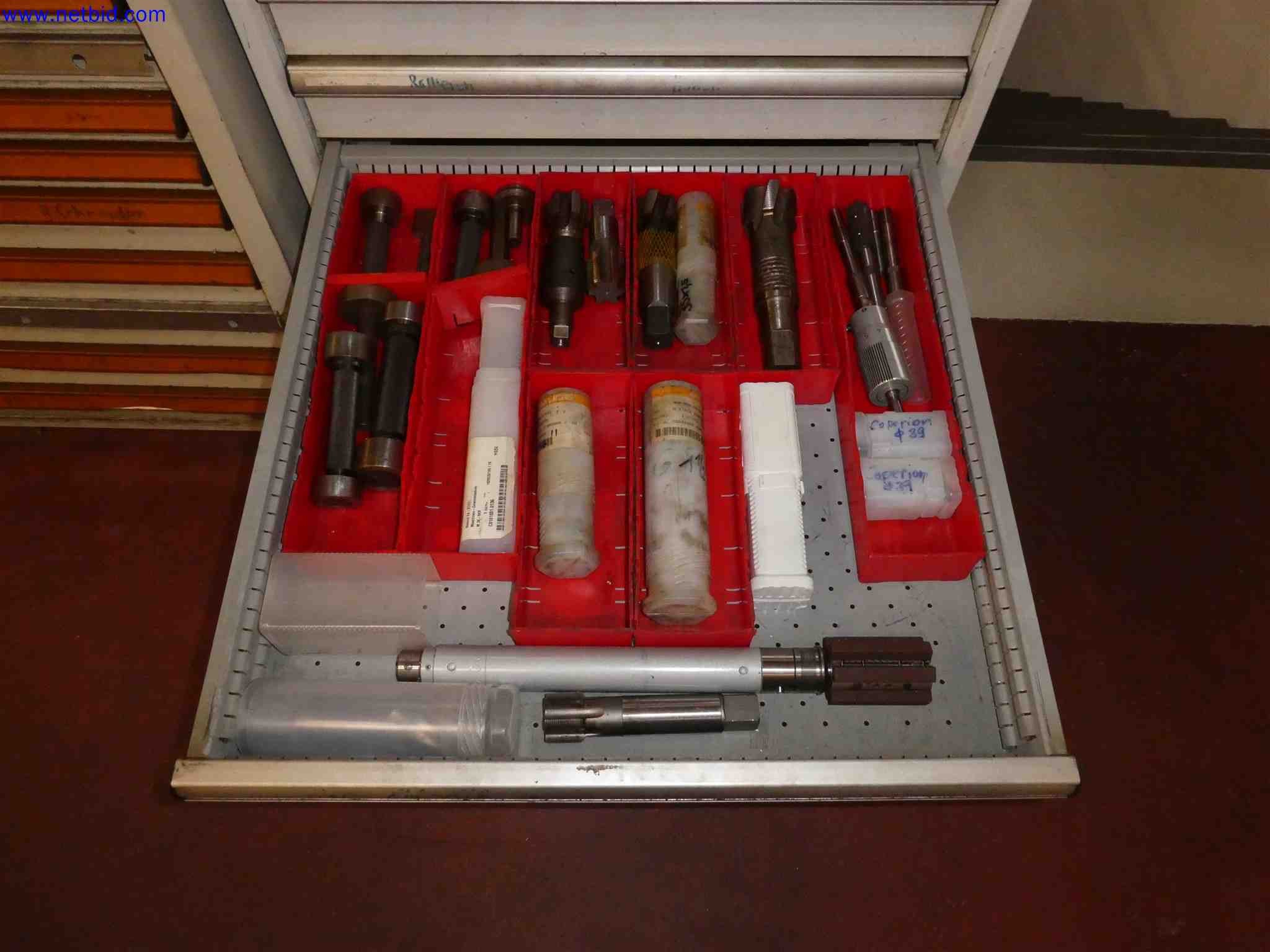 Machines for the production of precise metal components using CNC turning and CNC milling-39