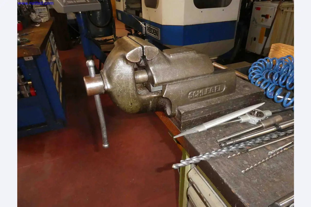 Machines for the production of precise metal components using CNC turning and CNC milling-4