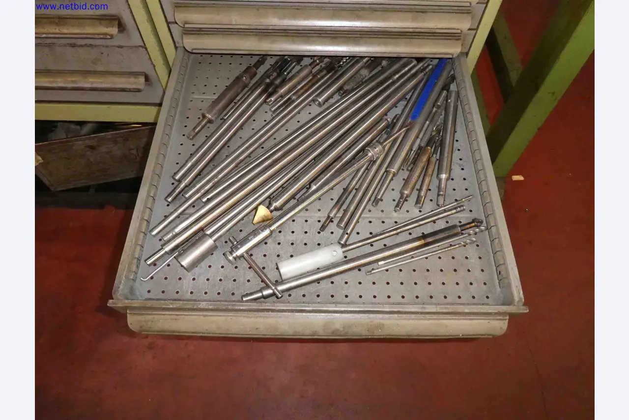 Machines for the production of precise metal components using CNC turning and CNC milling-8