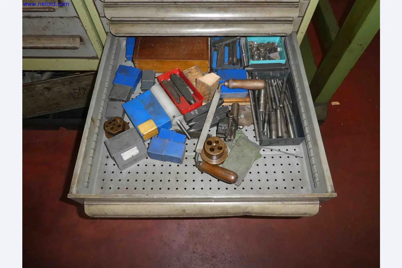 Machines for the production of precise metal components using CNC turning and CNC milling-9