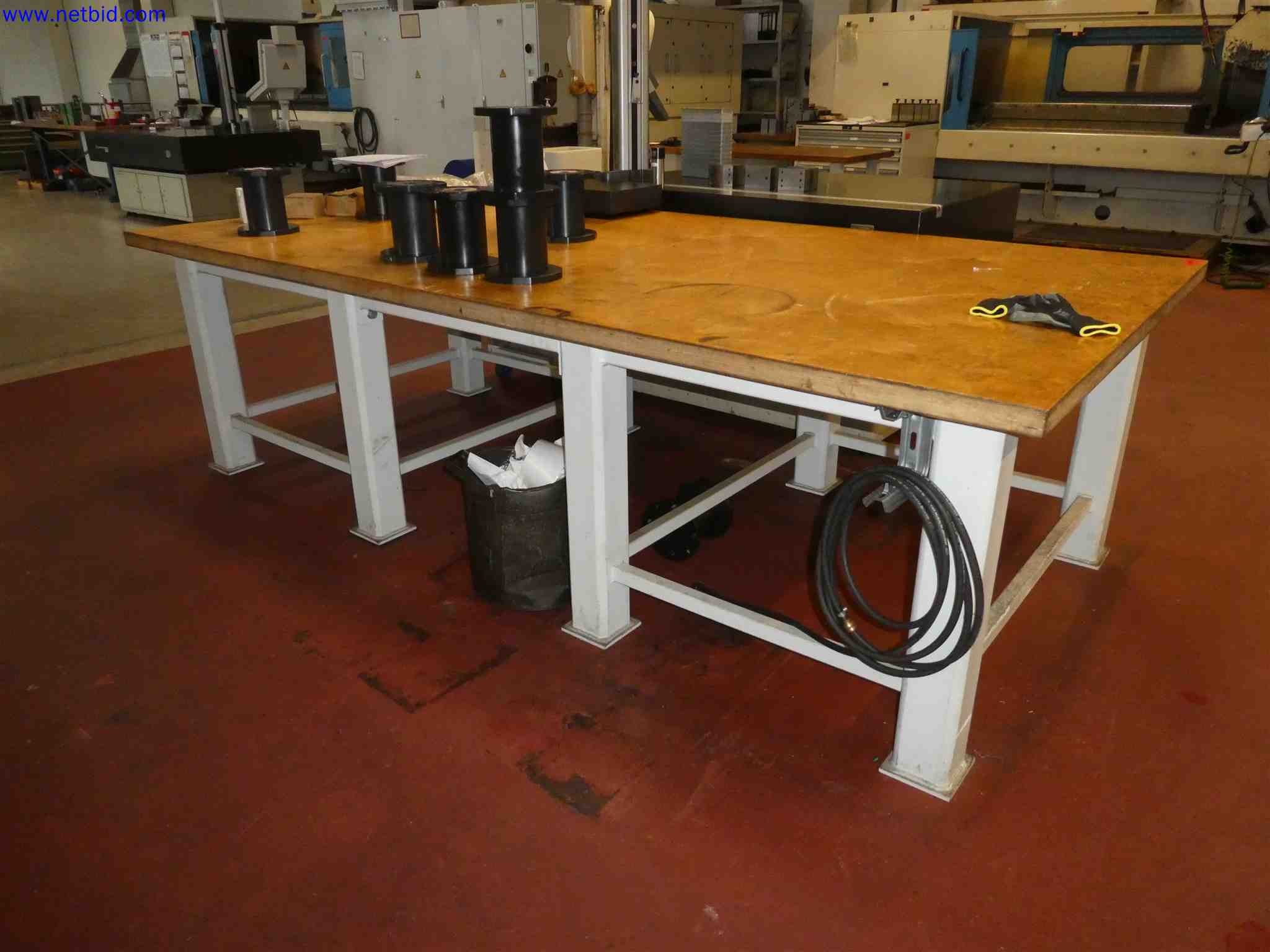 Machines for the production of precise metal components using CNC turning and CNC milling-1