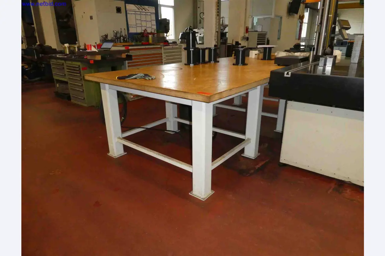 Machines for the production of precise metal components using CNC turning and CNC milling-2