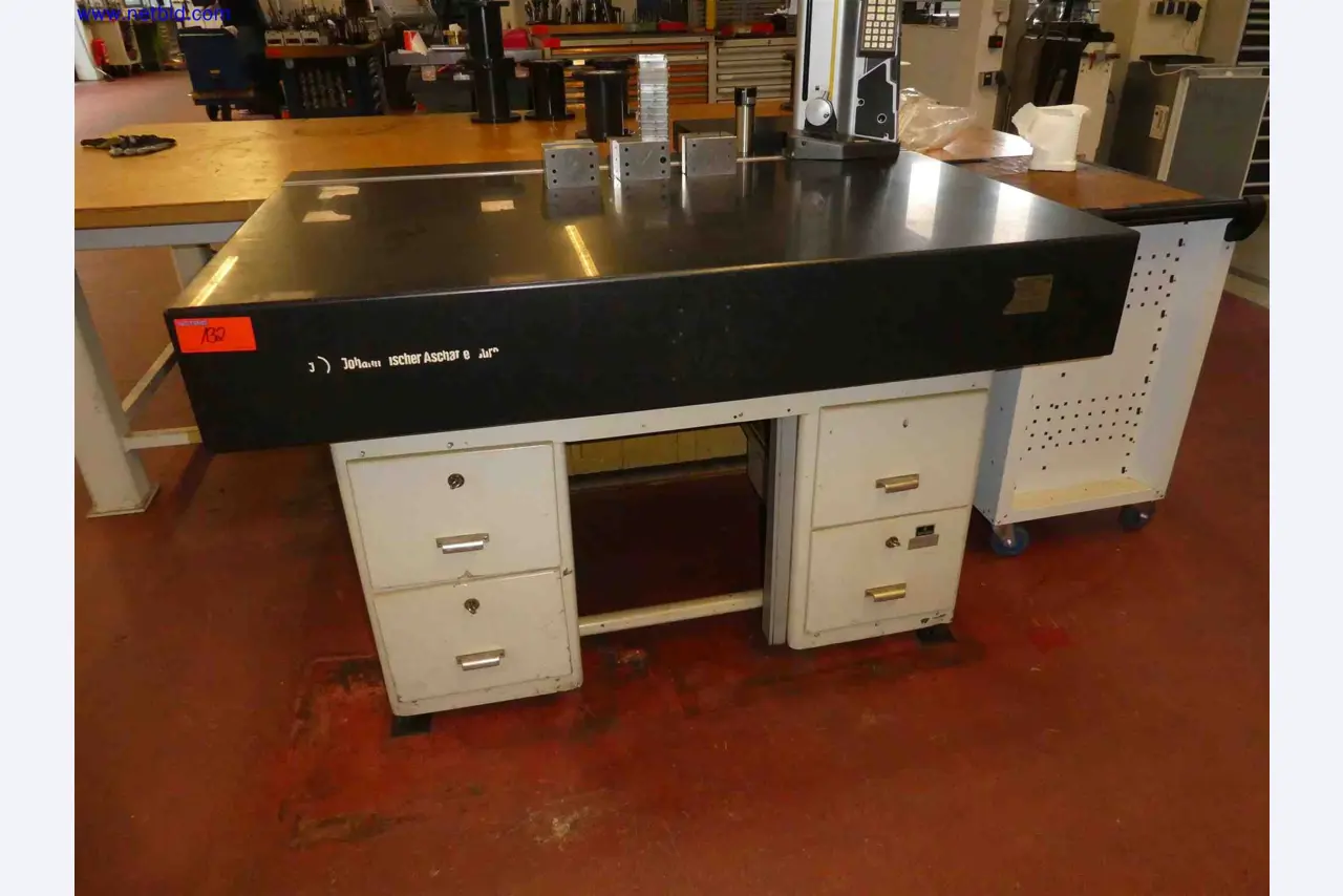 Machines for the production of precise metal components using CNC turning and CNC milling-3