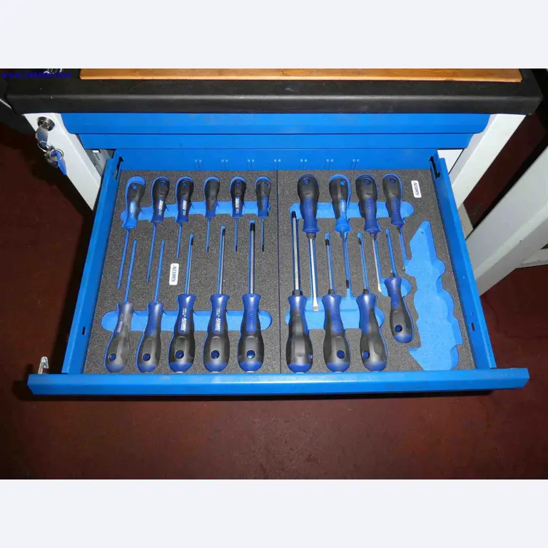 Machines for the production of precise metal components using CNC turning and CNC milling-2