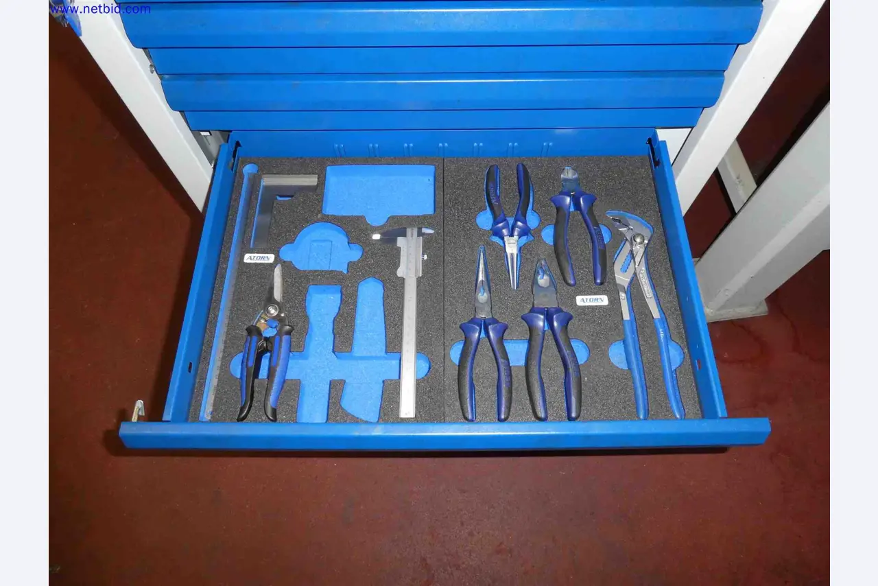 Machines for the production of precise metal components using CNC turning and CNC milling-4