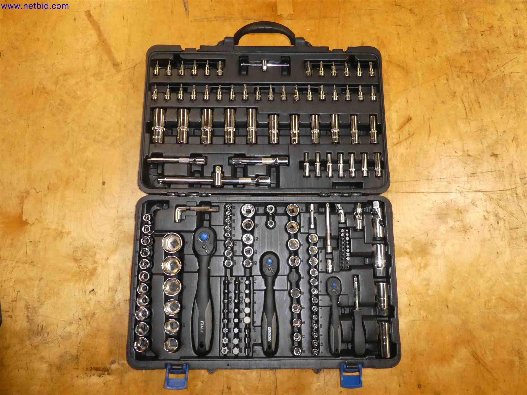 Machines for the production of precise metal components using CNC turning and CNC milling-7