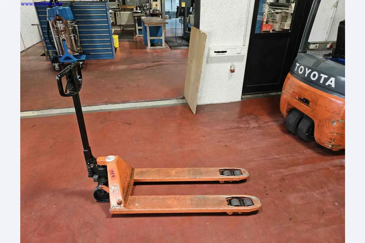 Machines for the production of precise metal components using CNC turning and CNC milling-1