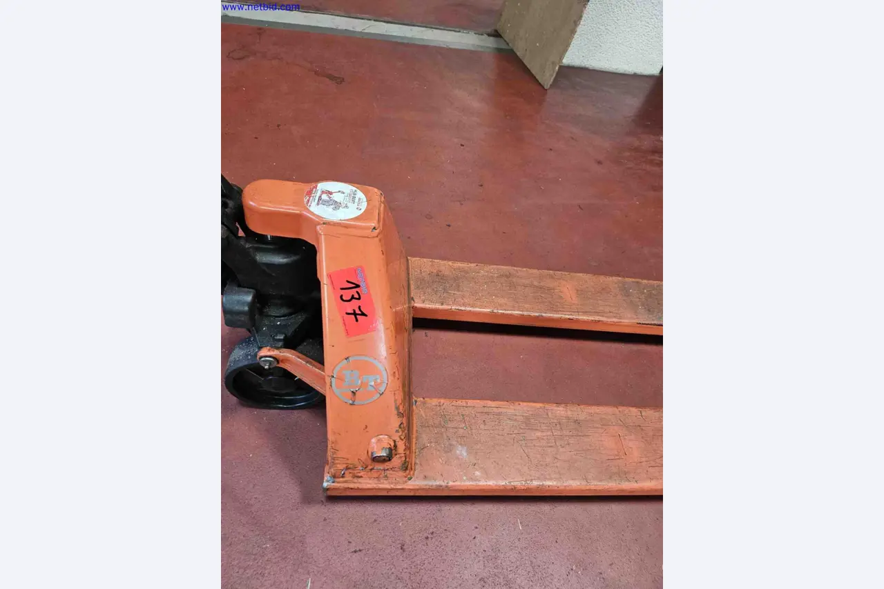 Machines for the production of precise metal components using CNC turning and CNC milling-2