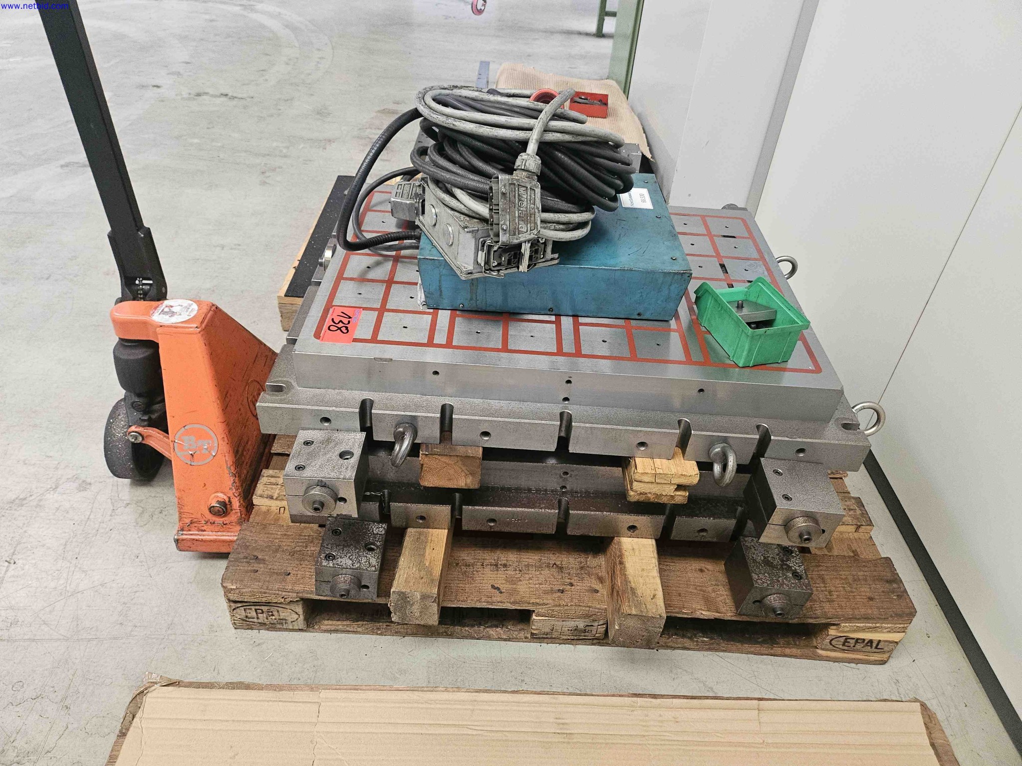 Machines for the production of precise metal components using CNC turning and CNC milling-1