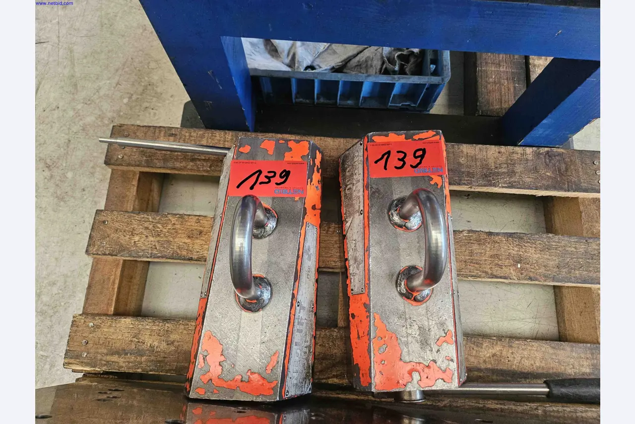 Machines for the production of precise metal components using CNC turning and CNC milling-1