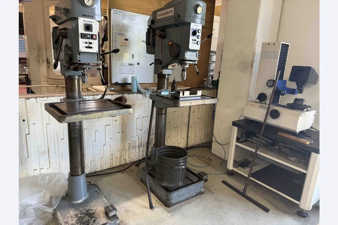 Maszyny do produkcji precyzyjnych elementów metalowych przy użyciu toczenia CNC i frezowania CNC-1