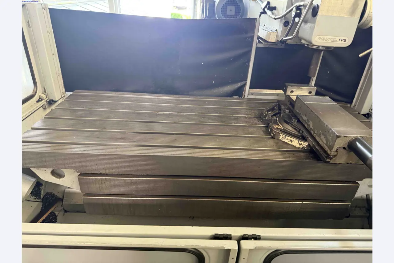 Machines for the production of precise metal components using CNC turning and CNC milling-4