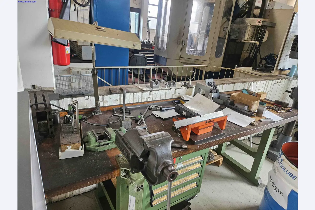 Machines for the production of precise metal components using CNC turning and CNC milling-6