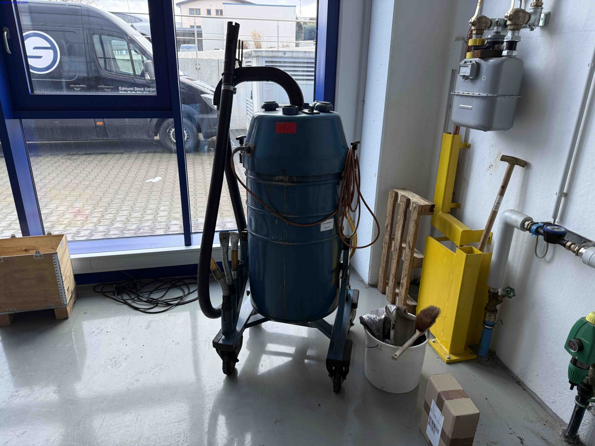 Machines for the production of precise metal components using CNC turning and CNC milling-1