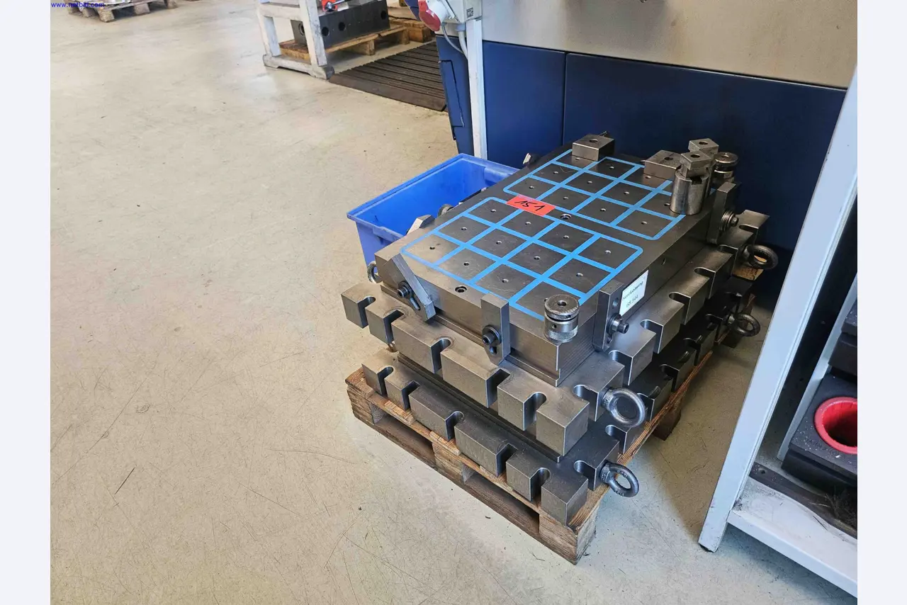 Machines for the production of precise metal components using CNC turning and CNC milling-2