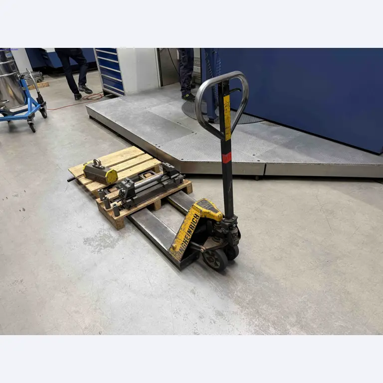 Machines for the production of precise metal components using CNC turning and CNC milling-1