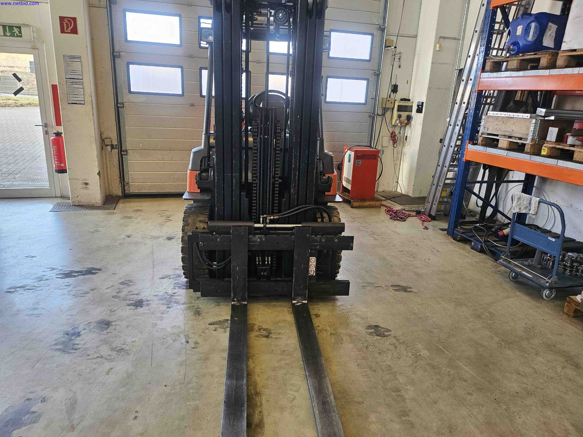 Machines for the production of precise metal components using CNC turning and CNC milling-2