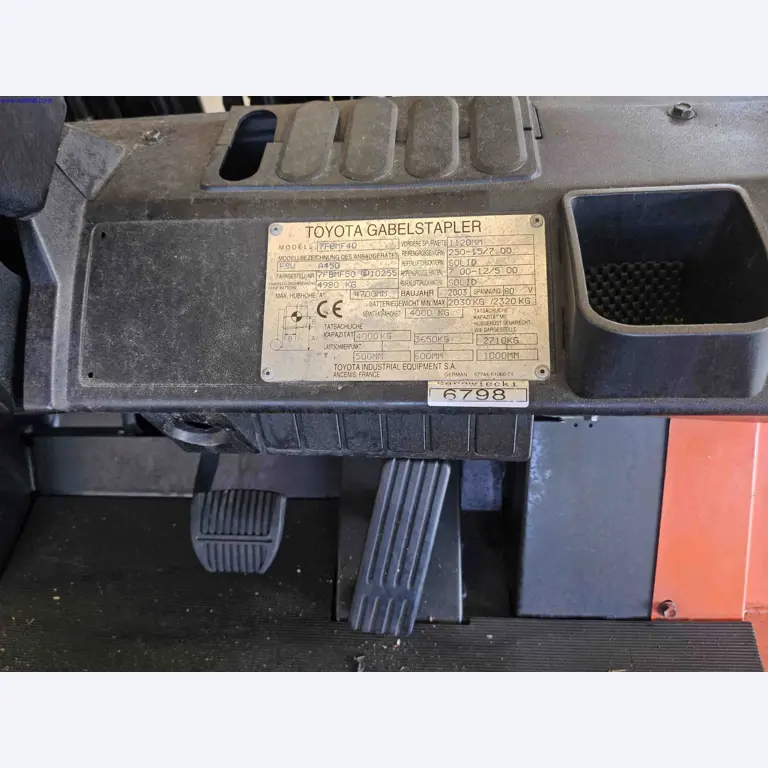 Machines for the production of precise metal components using CNC turning and CNC milling-5