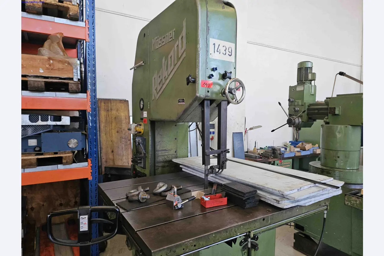 Machines for the production of precise metal components using CNC turning and CNC milling-3