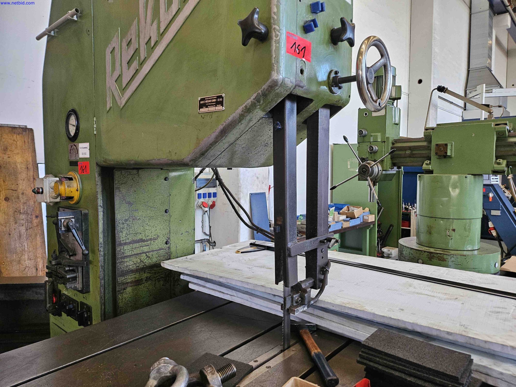 Machines for the production of precise metal components using CNC turning and CNC milling-4