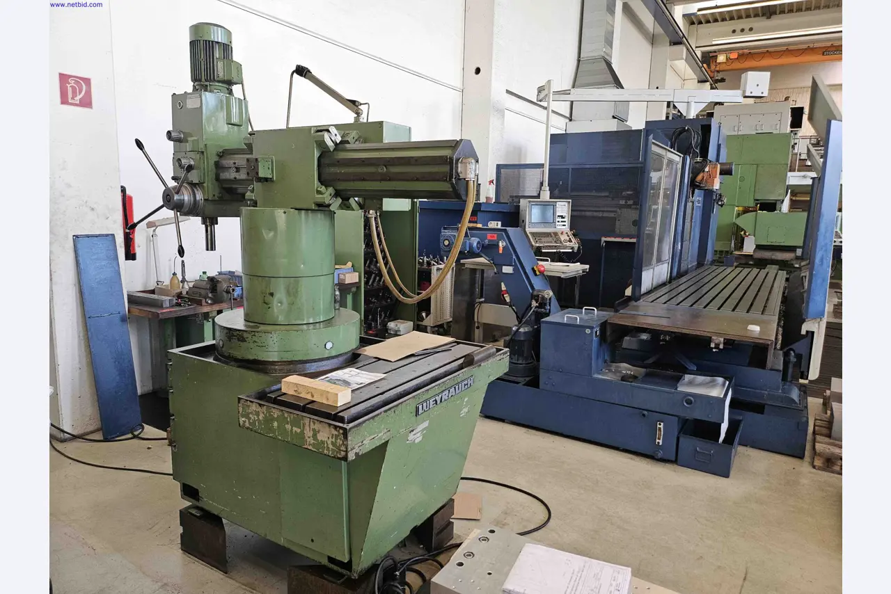 Machines for the production of precise metal components using CNC turning and CNC milling-3