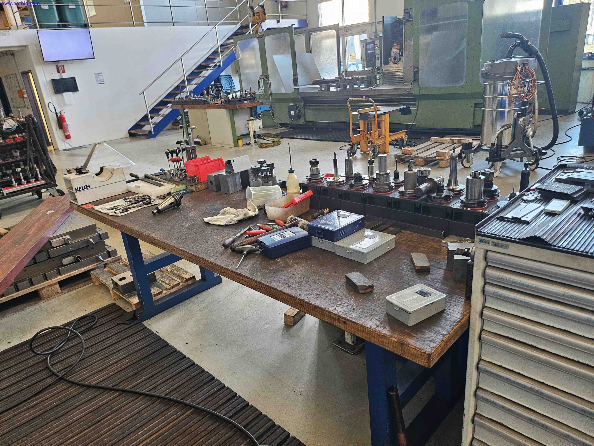 Machines for the production of precise metal components using CNC turning and CNC milling-12