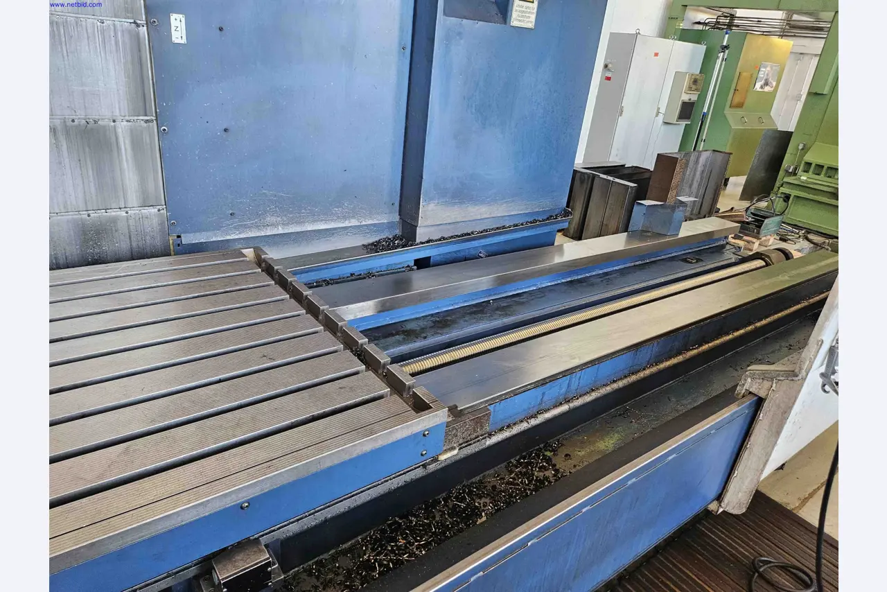 Machines for the production of precise metal components using CNC turning and CNC milling-3