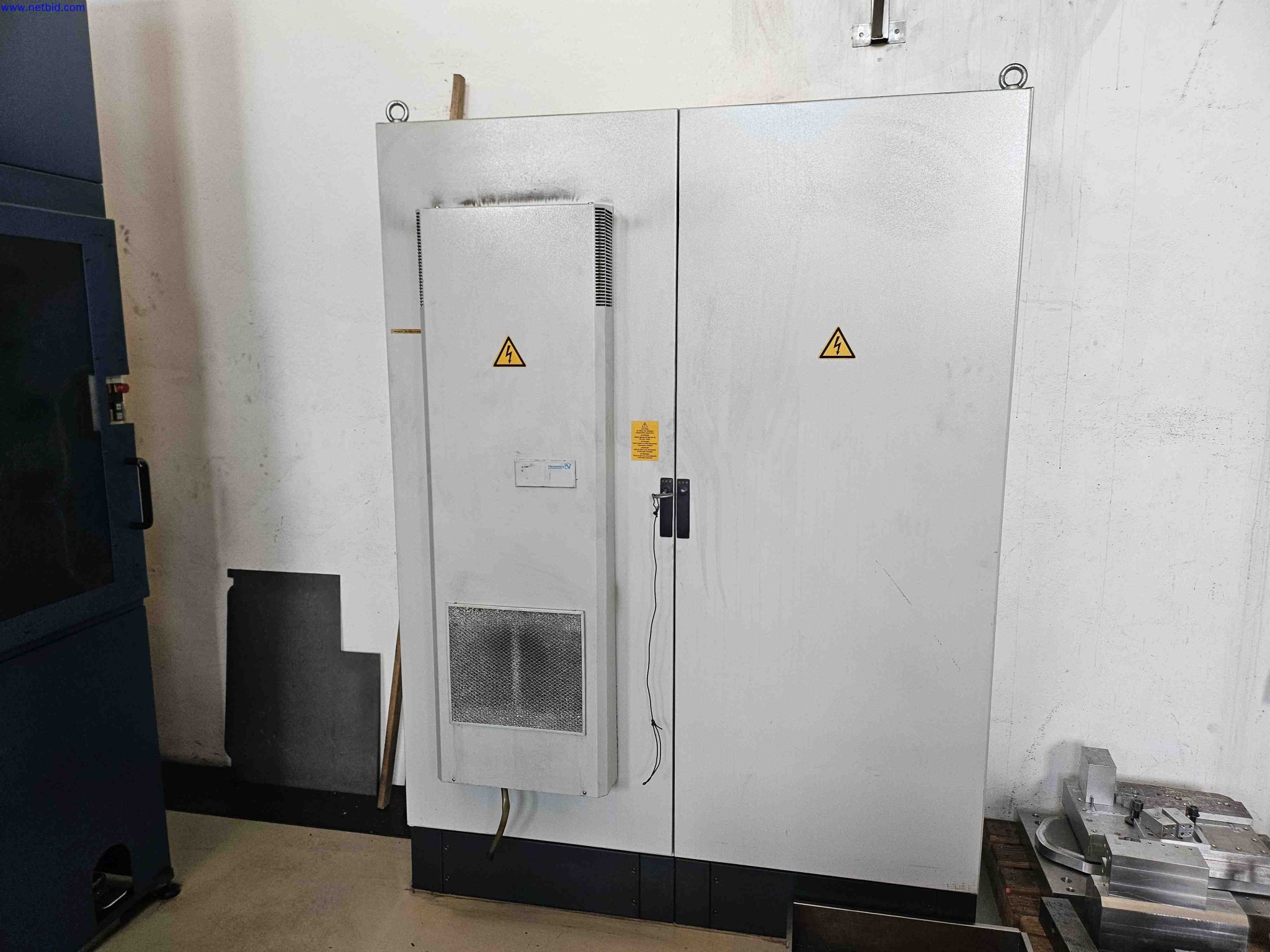 Machines for the production of precise metal components using CNC turning and CNC milling-6