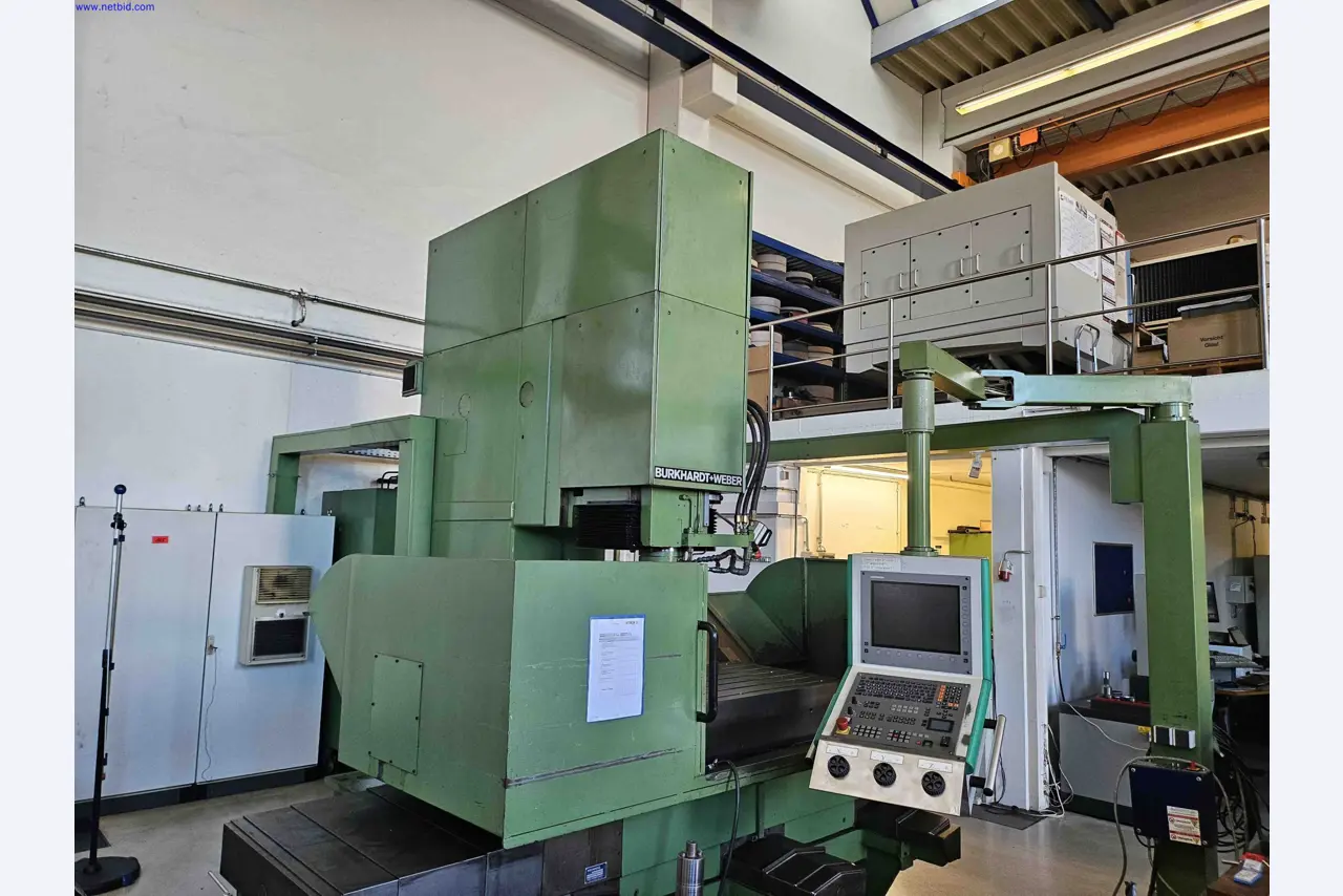 Machines for the production of precise metal components using CNC turning and CNC milling-3