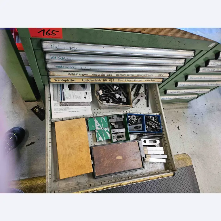 Machines for the production of precise metal components using CNC turning and CNC milling-9